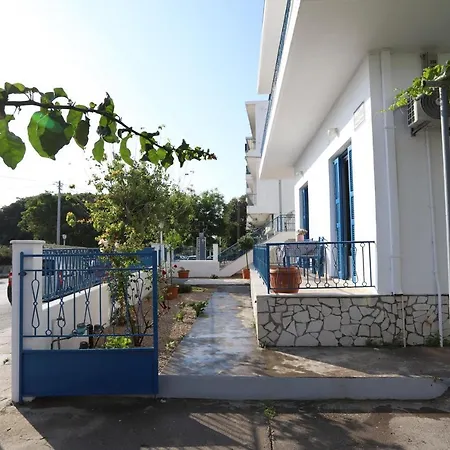 Rhodes Town Garden Апартаменти *